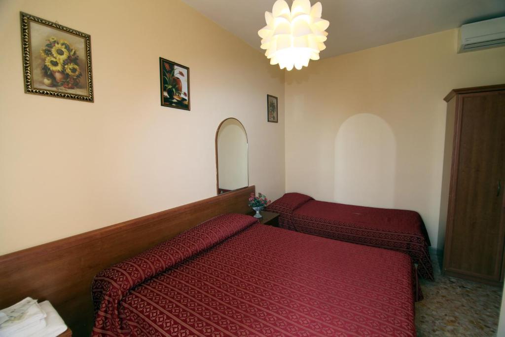 Stella Elsa Hotel Róma Szoba fotó